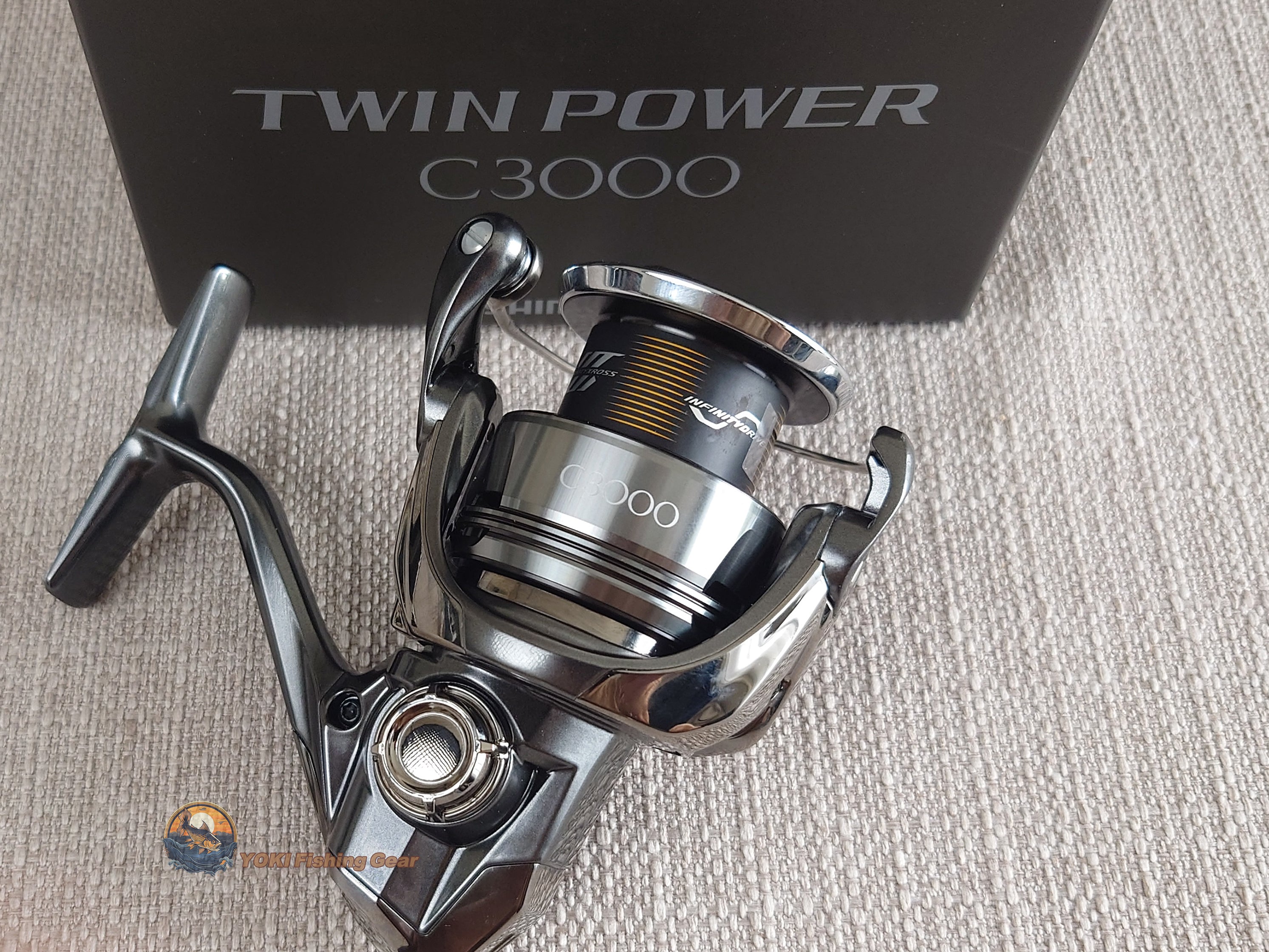 Brand New Shimano 24 Twin Power C3000 Spinning Fishing Reel