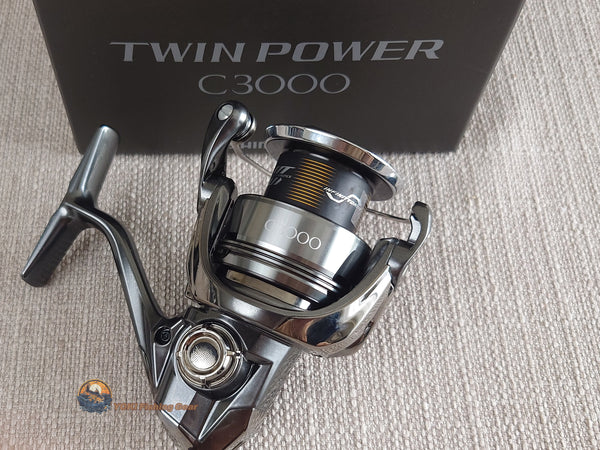 Brand New Shimano 24 Twin Power C3000 Spinning Fishing Reel