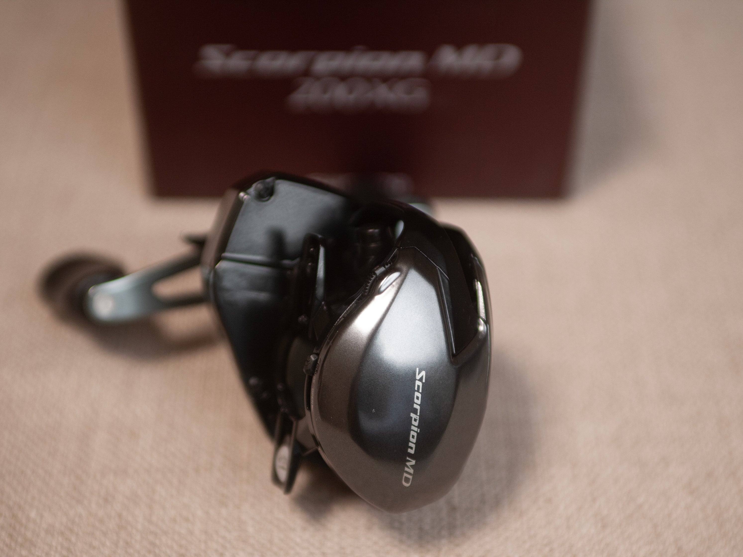 Brand New  Shimano 24 Scorpion MD 200XG Right Baitcast Fishing Reel