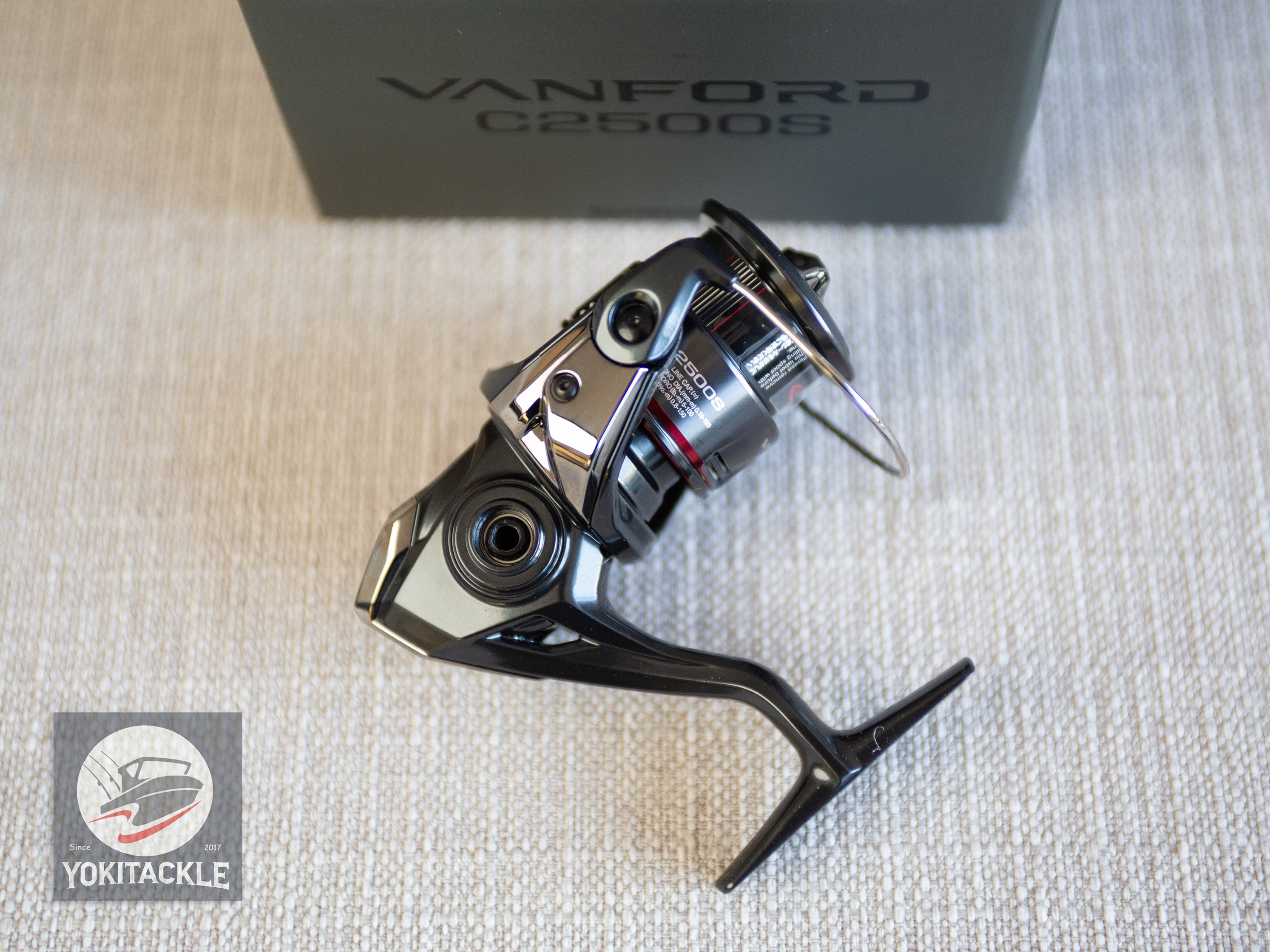Shimano 24 VANFORD C2500S Spinning Reel