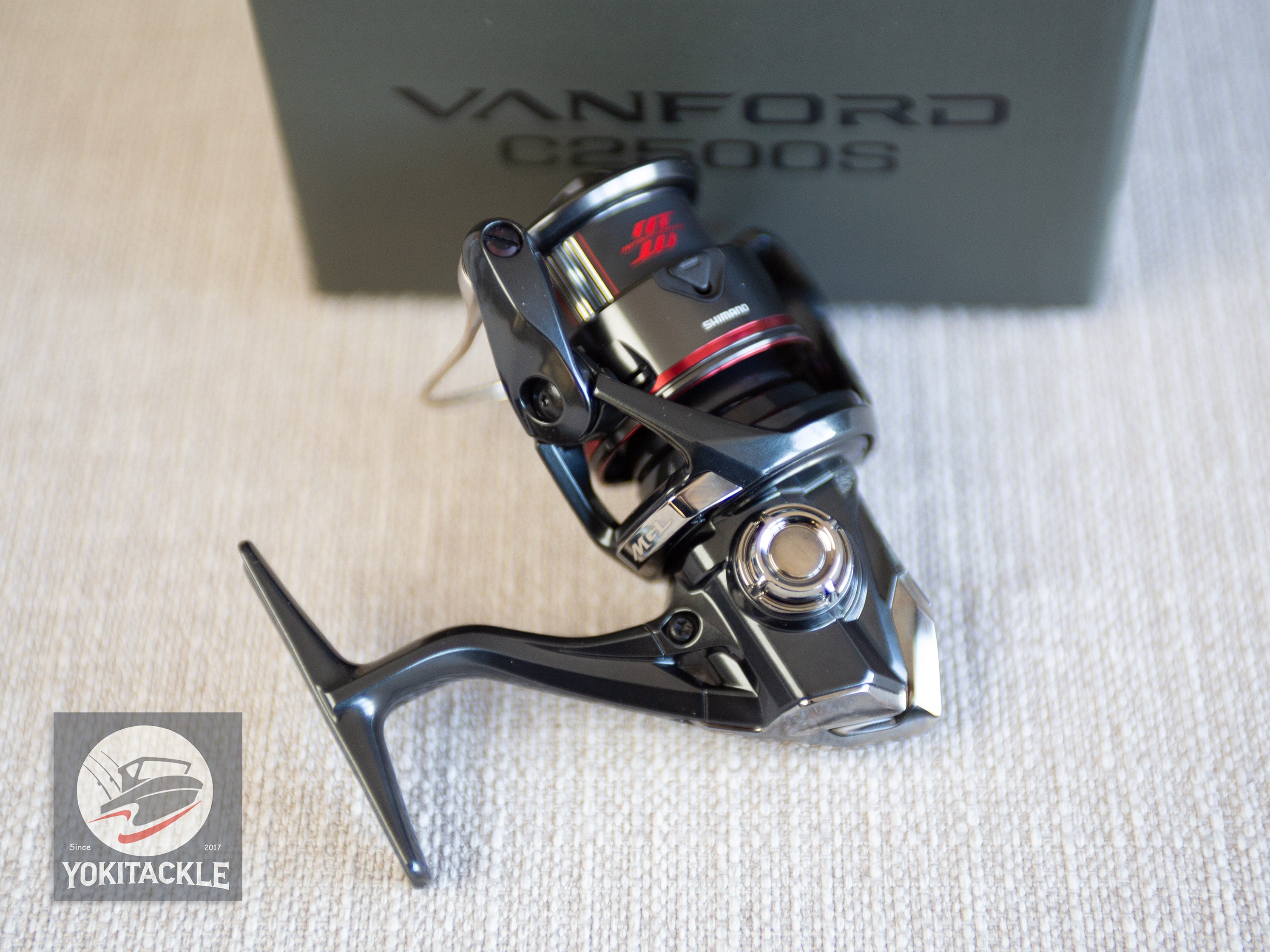 Shimano 24 VANFORD C2500S Spinning Reel