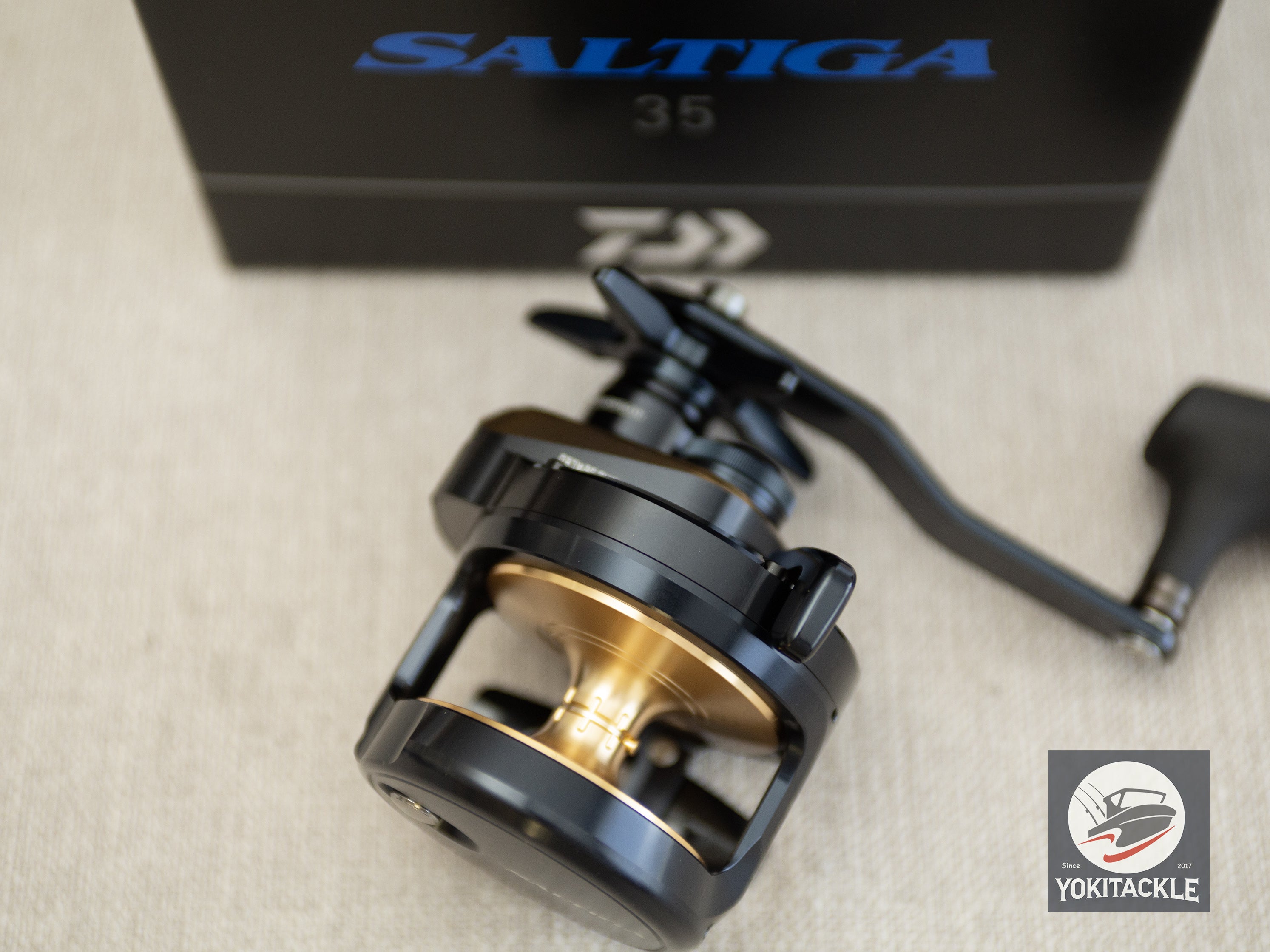 Daiwa 25 SALTIGA 35 Conventional Reel Right Handle