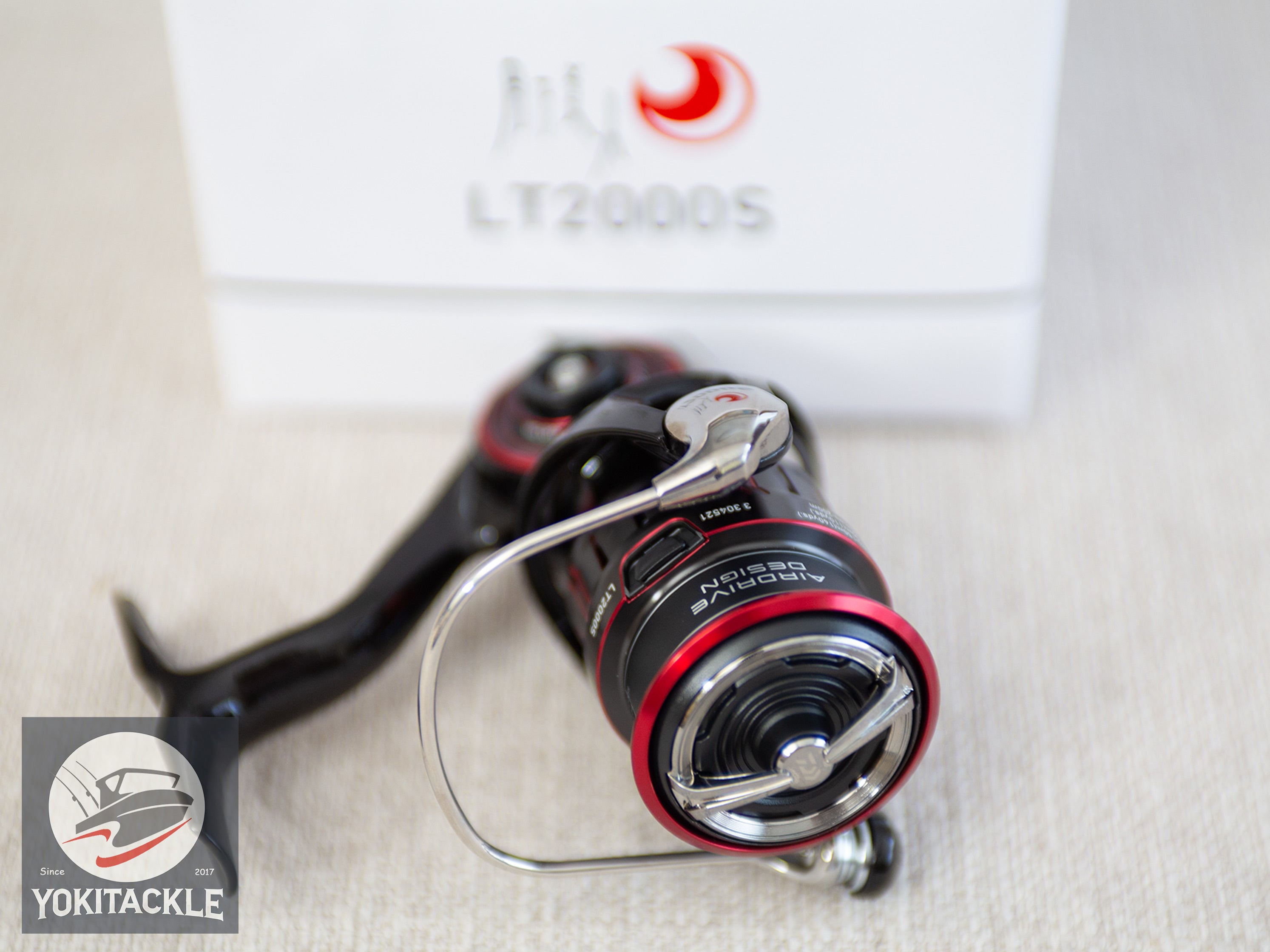 Daiwa 23 GEKKABIJIN LT2000S Spinning Reel