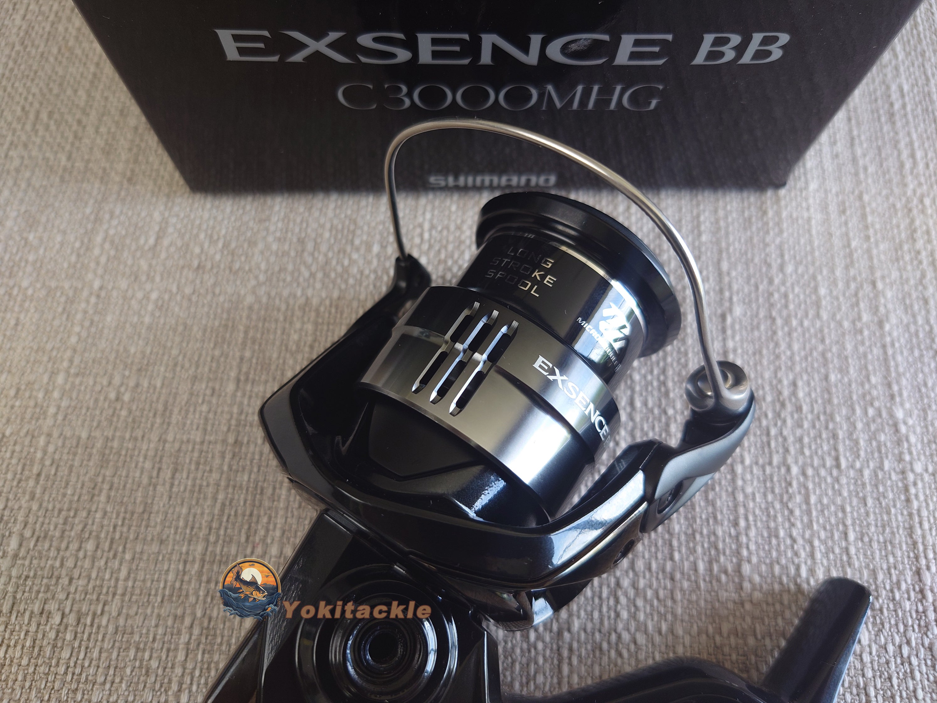 Shimano 24 Exsence BB C3000MHG Spinning Reel